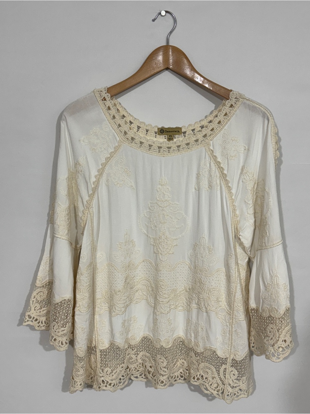 WSH121 {Democracy} Cream Off White Lace Embroidered Long Sleeve Tunic Blouse